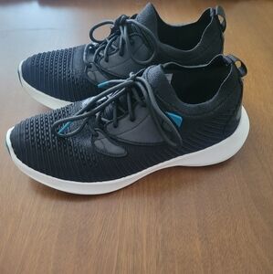 Vessi Everyday Classic 100% Waterproof Size 8 Midnight Black Sneaker